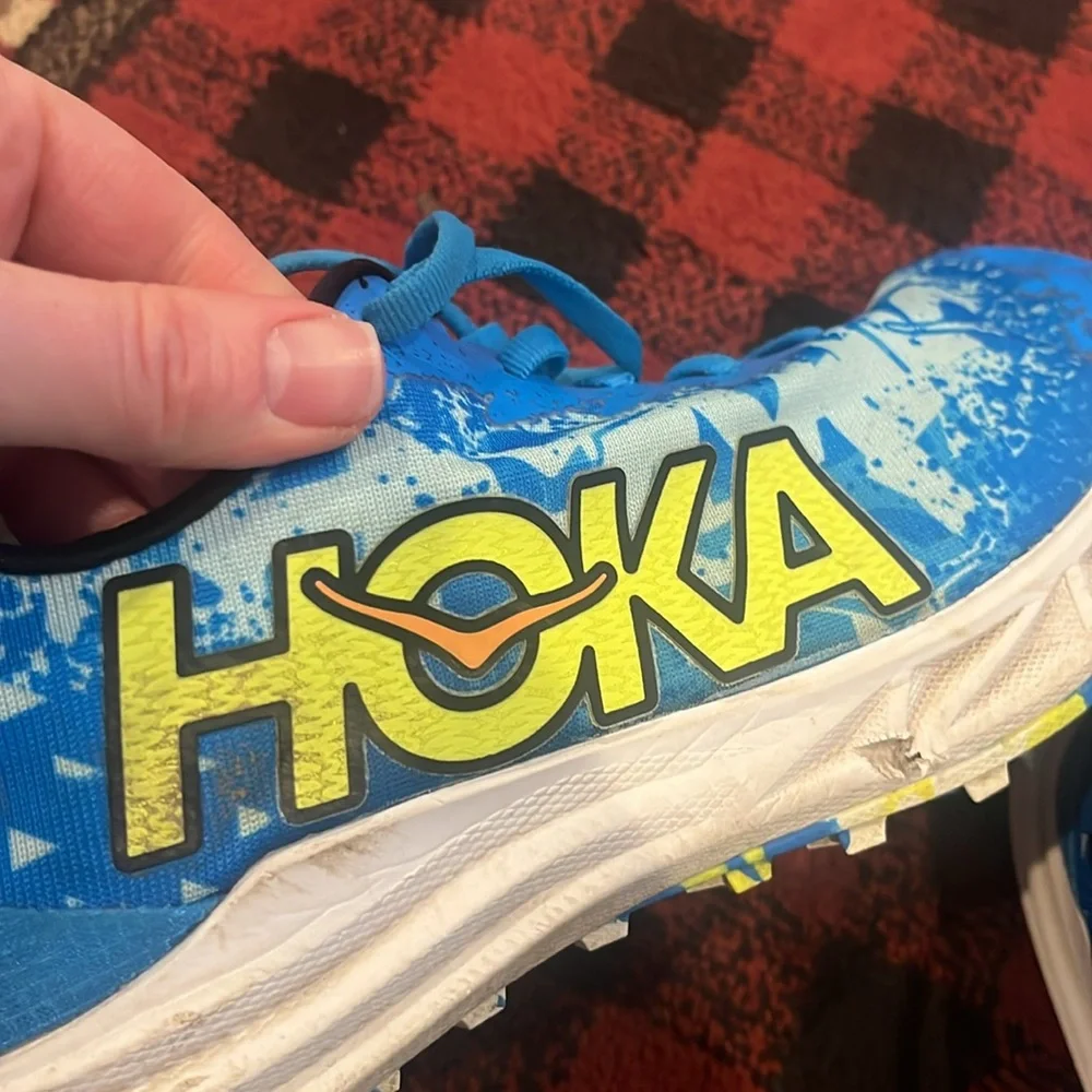 Hoka crescendo XC with spikes